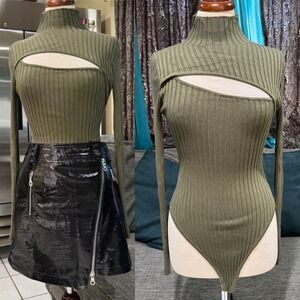 Fashion Nova Olive Green Ribbed Turtleneck Cutout Long Sleeve Bodysuit Size L‎